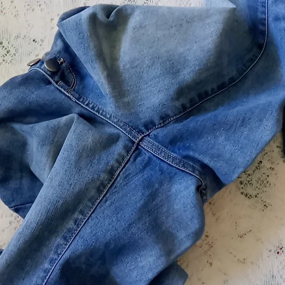 Gianni Bini 5 Pocket Button Fly Flare Leg Denim Jeans Size 7 - Picture 9 of 11